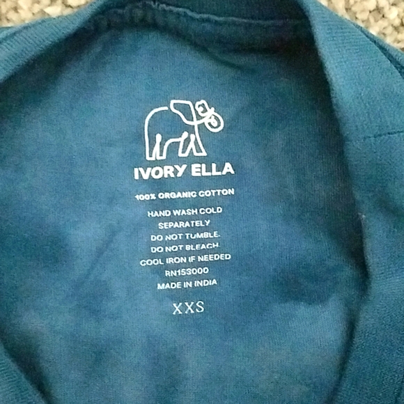 NWOT Blue Ivory Ella Tee - Picture 8 of 8